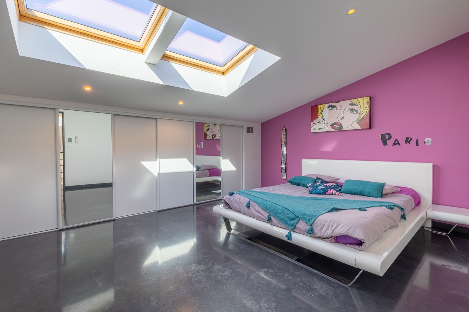 Chambre à l'étage avec dressing, villa à Pessac